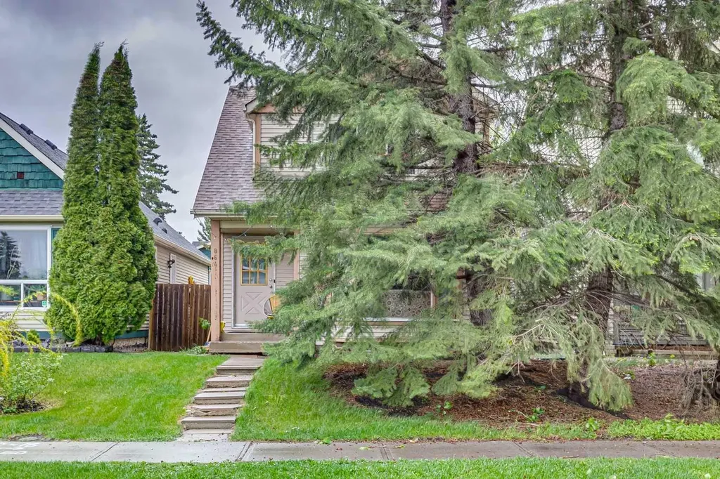 864 Queensland Drive SE Calgary AB T2J 6E6