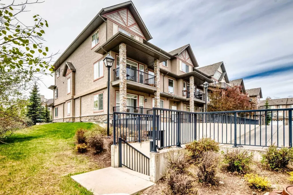 211 Aspen Stone Boulevard SW Calgary AB T3H 0K1