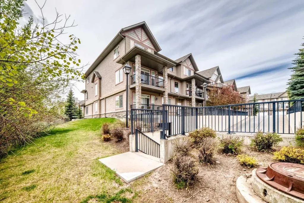211 Aspen Stone Boulevard SW Calgary AB T3H 0K1