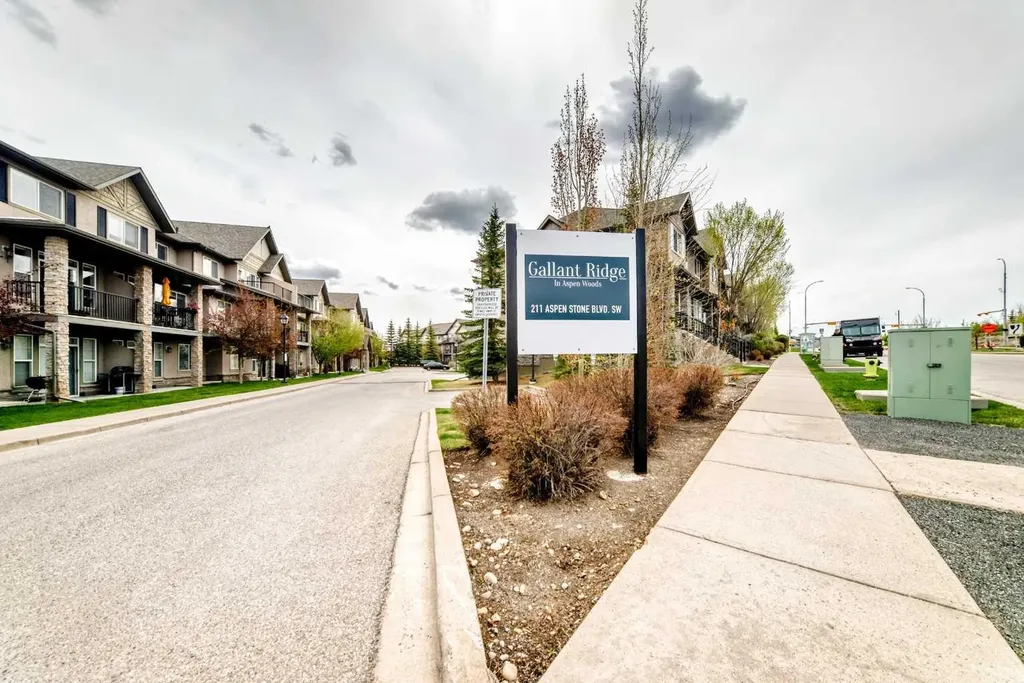 211 Aspen Stone Boulevard SW Calgary AB T3H 0K1