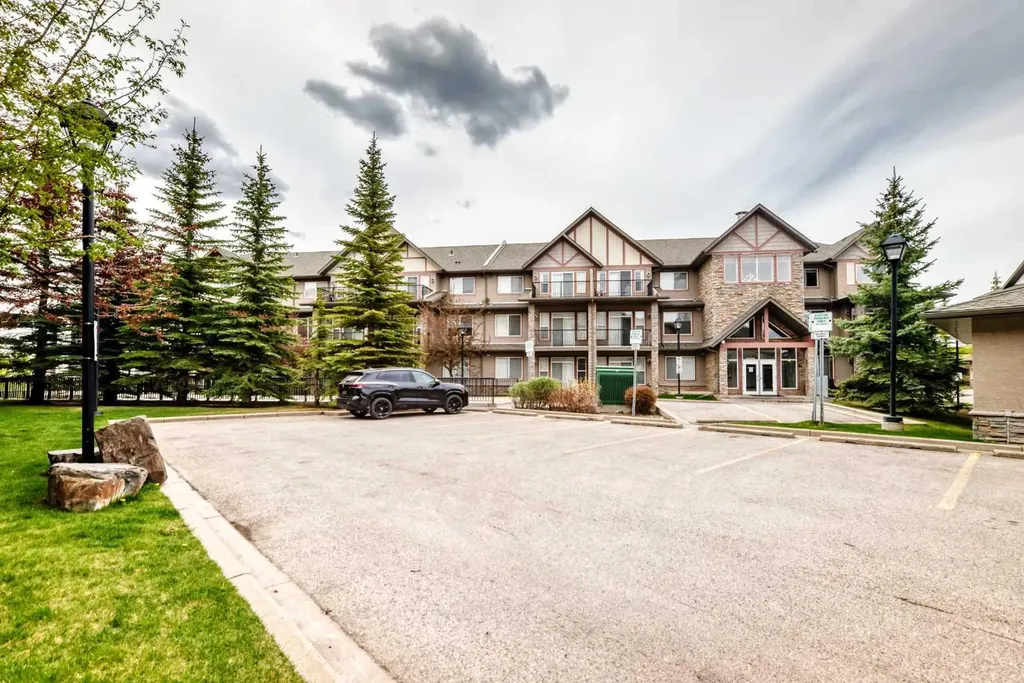 211 Aspen Stone Boulevard SW Calgary AB T3H 0K1