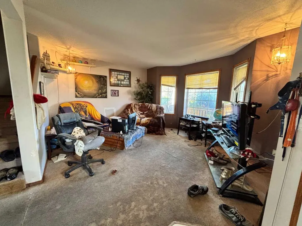 52 Country Ridge Close Lacombe AB T4L 1H2