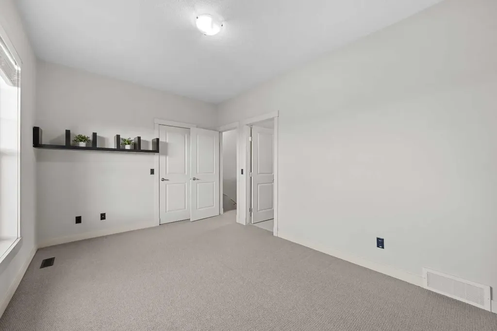 768 73 Street SW Calgary AB T3H 5V9