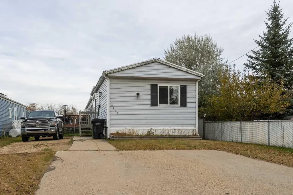 5233 47 Street Camrose AB T4V 1K3