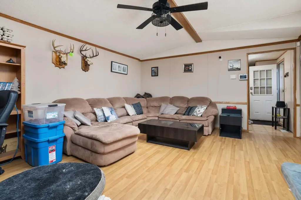 5233 47 Street Camrose AB T4V 1K3