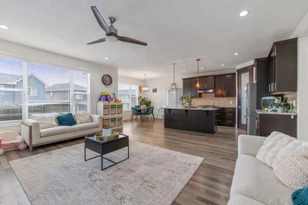 126 Bayview Street SW Airdrie AB T4B 3V1