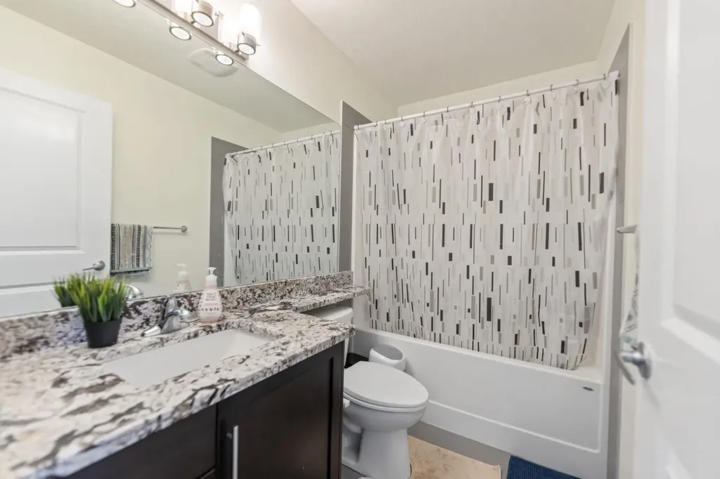 126 Bayview Street SW Airdrie AB T4B 3V1