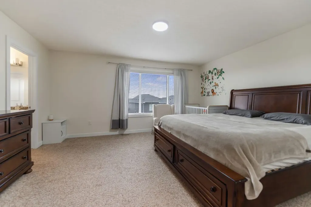 126 Bayview Street SW Airdrie AB T4B 3V1