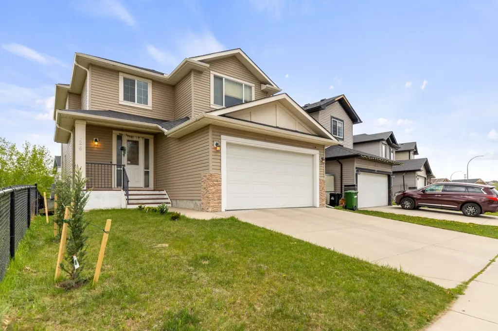 126 Bayview Street SW Airdrie AB T4B 3V1