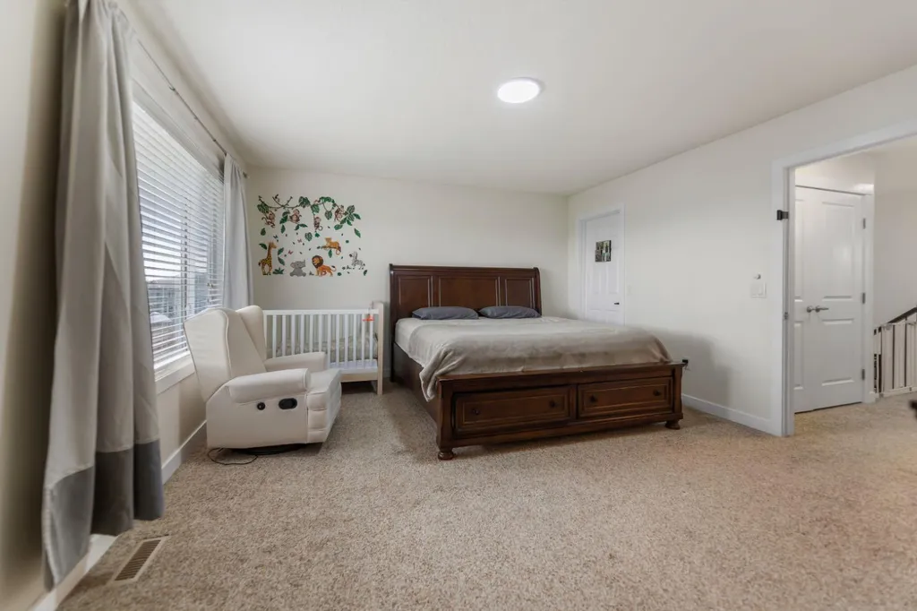 126 Bayview Street SW Airdrie AB T4B 3V1