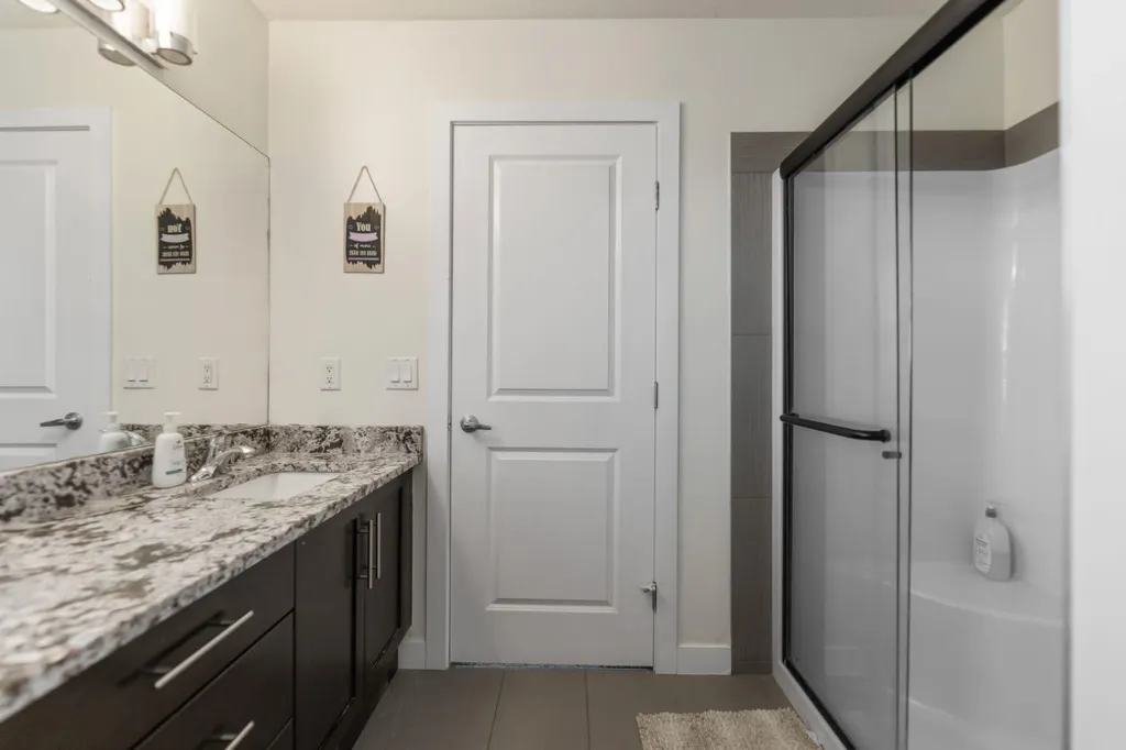 126 Bayview Street SW Airdrie AB T4B 3V1