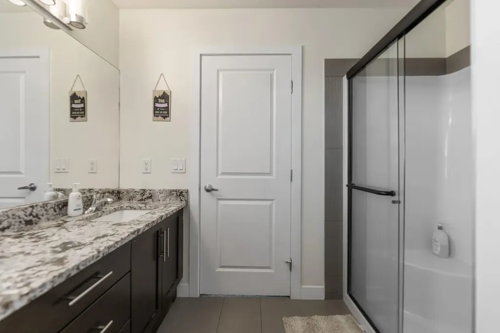 126 Bayview Street SW Airdrie AB T4B 3V1
