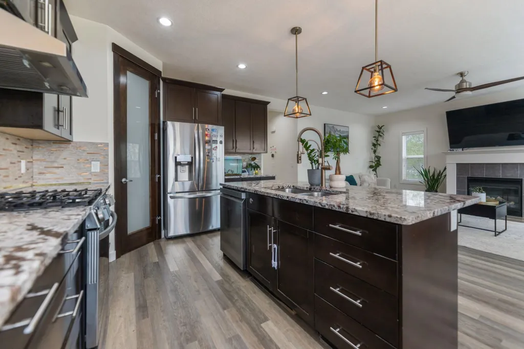 126 Bayview Street SW Airdrie AB T4B 3V1