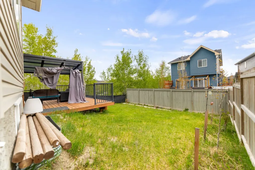 126 Bayview Street SW Airdrie AB T4B 3V1