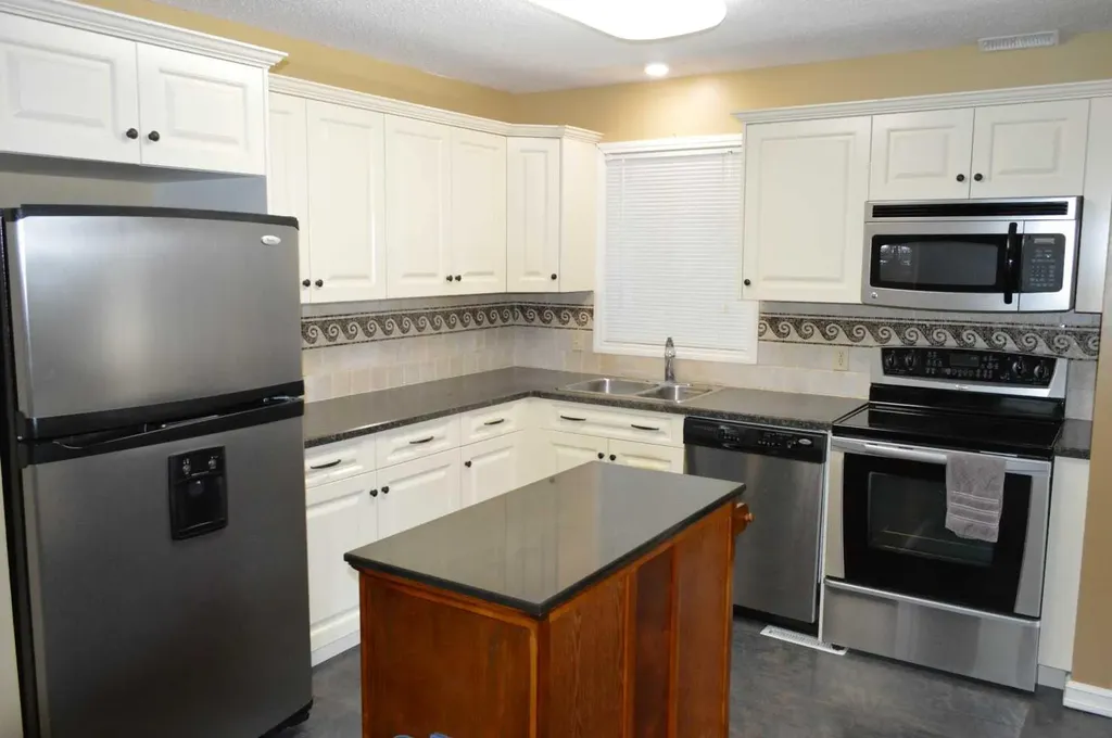 4826 58 Street Killam AB T0B2L0