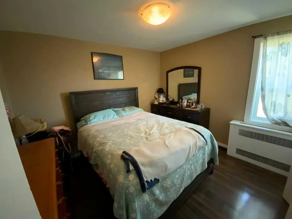 422 Arena Avenue Trochu AB T0M 2C0