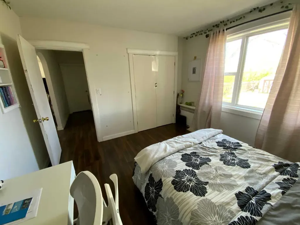 422 Arena Avenue Trochu AB T0M 2C0