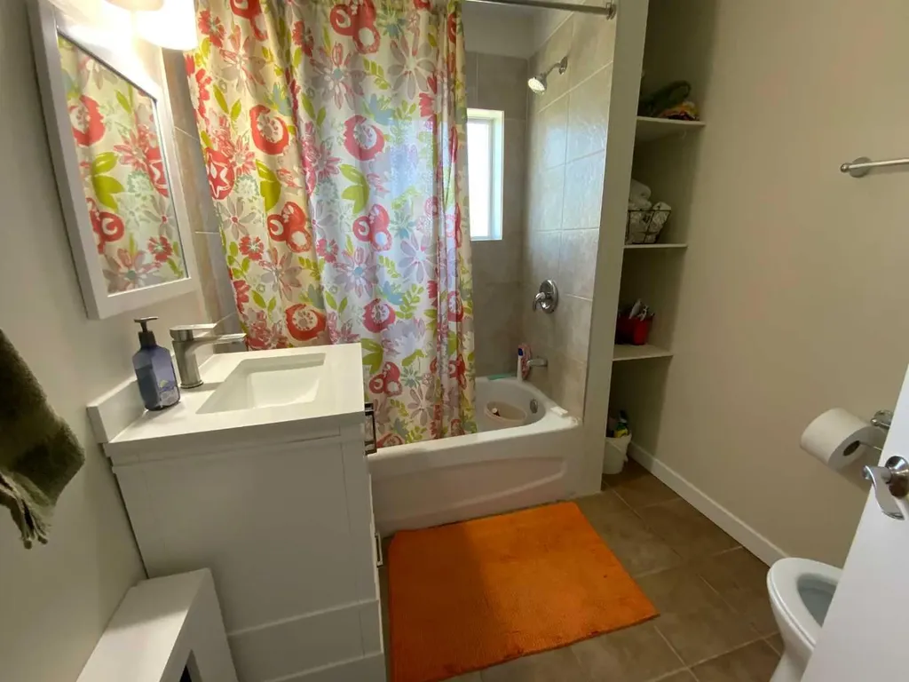 422 Arena Avenue Trochu AB T0M 2C0