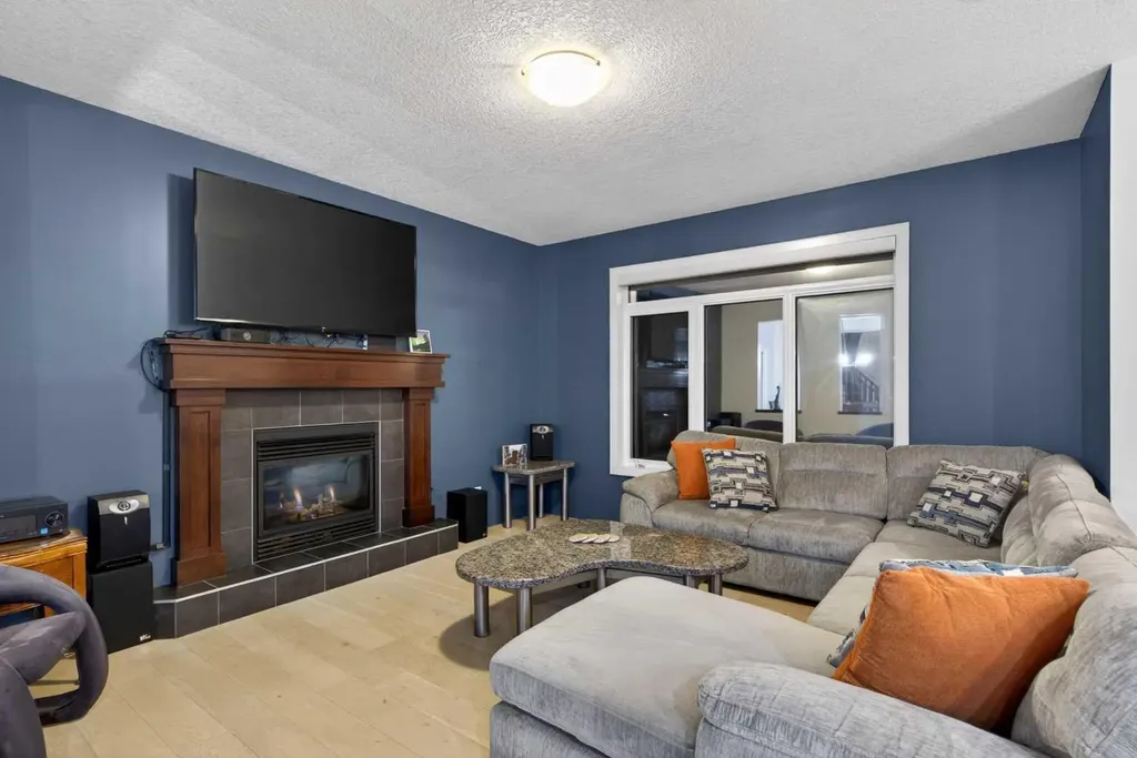 9 Westridge Way Okotoks AB T1S 0K1