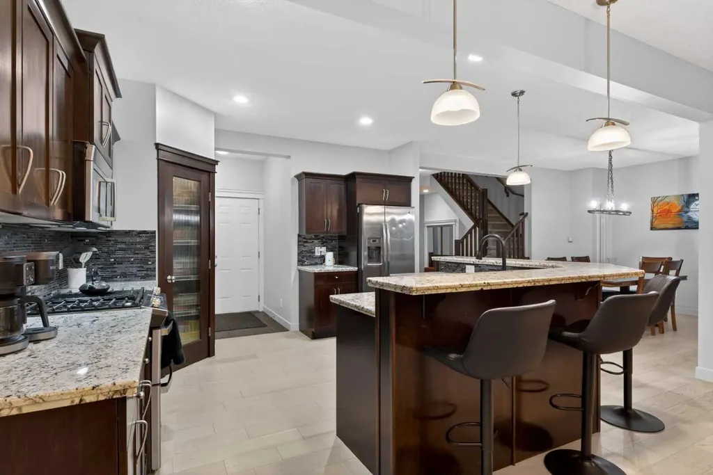 9 Westridge Way Okotoks AB T1S 0K1