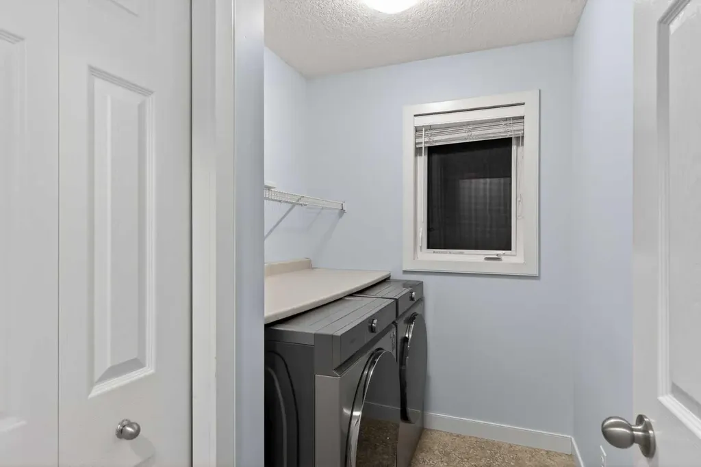 9 Westridge Way Okotoks AB T1S 0K1