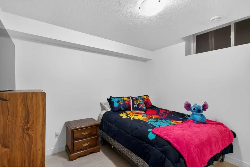 9 Westridge Way Okotoks AB T1S 0K1