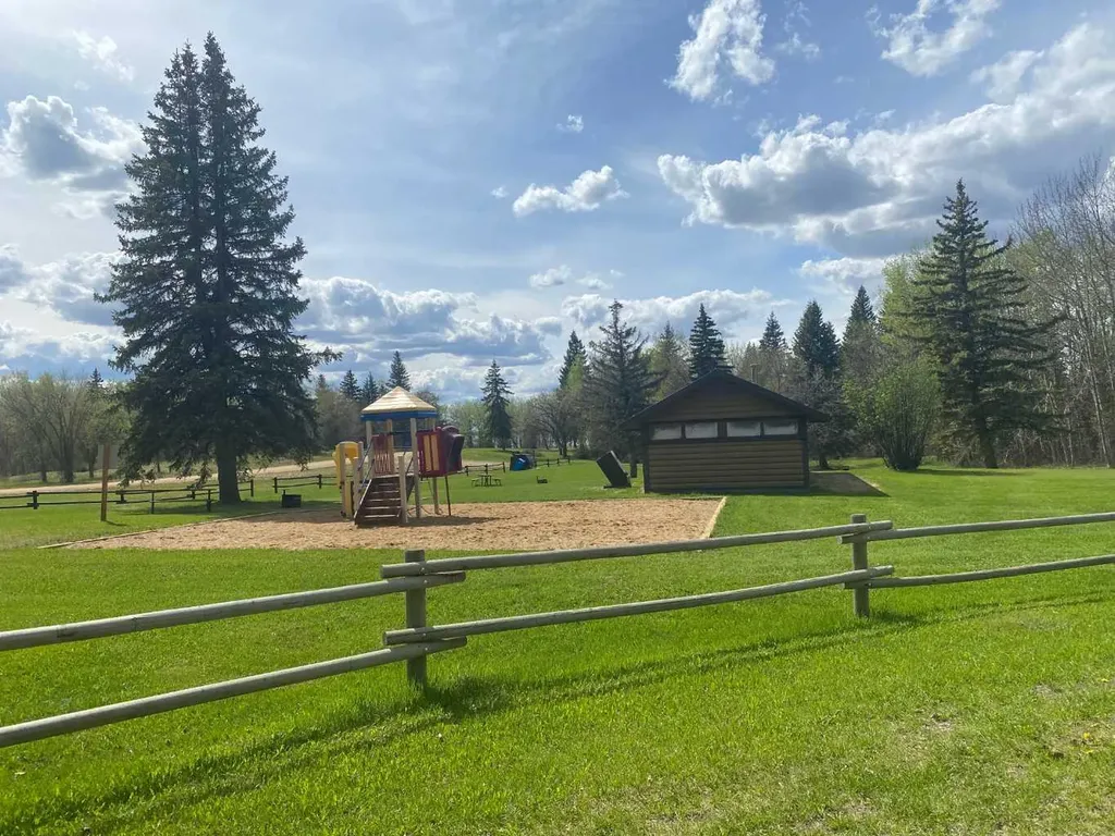 Lot 5 Bl 4 Rural Big Lakes County AB T0G1E0