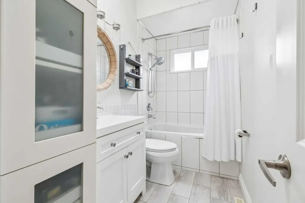 10651 Shillington Crescent SW Calgary AB T2W 0N8