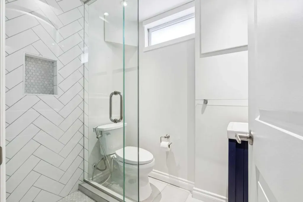 10651 Shillington Crescent SW Calgary AB T2W 0N8