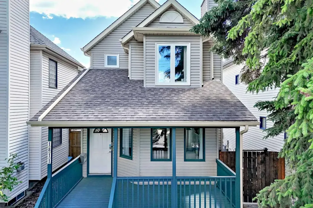 1811 24 Avenue NW Calgary AB T2M 1Z3
