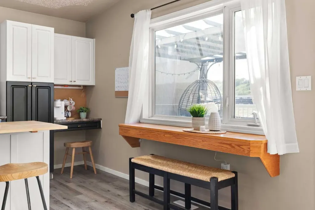 541E Allowance Avenue SE Medicine Hat AB T1A3E5