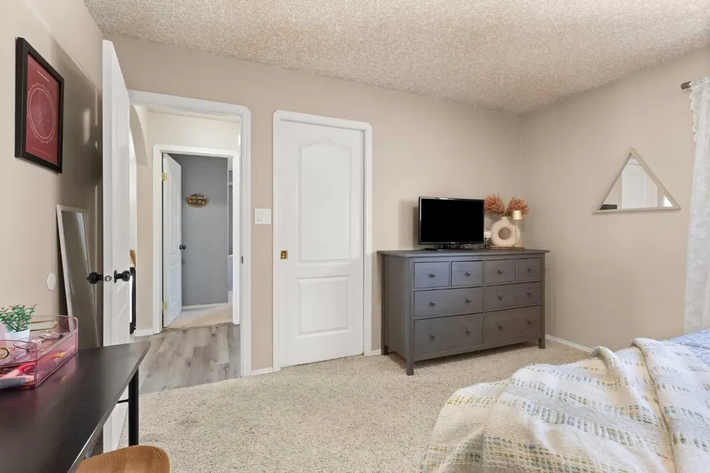 541E Allowance Avenue SE Medicine Hat AB T1A3E5