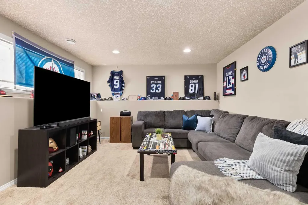 541E Allowance Avenue SE Medicine Hat AB T1A3E5