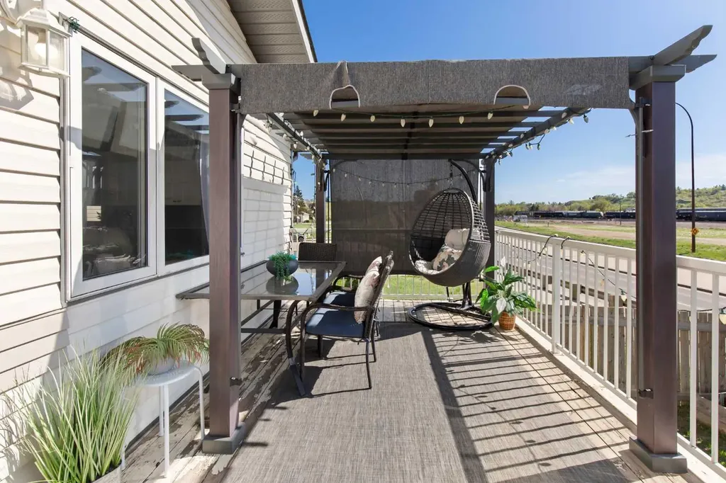 541E Allowance Avenue SE Medicine Hat AB T1A3E5