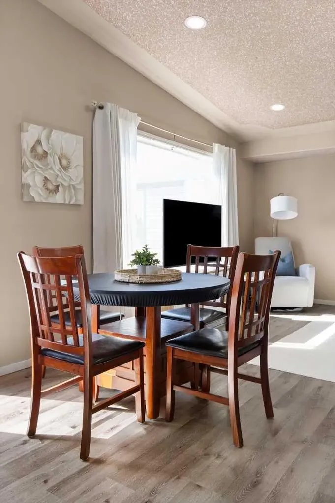 541E Allowance Avenue SE Medicine Hat AB T1A3E5