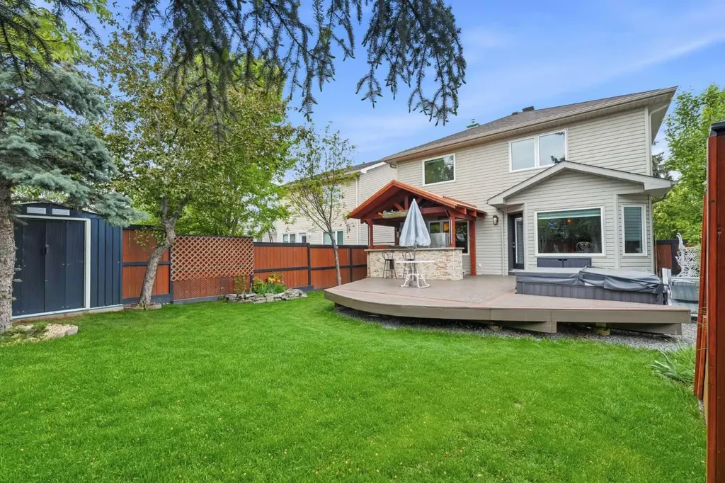 61 Millview Park SW Calgary AB T2Y 3Y3