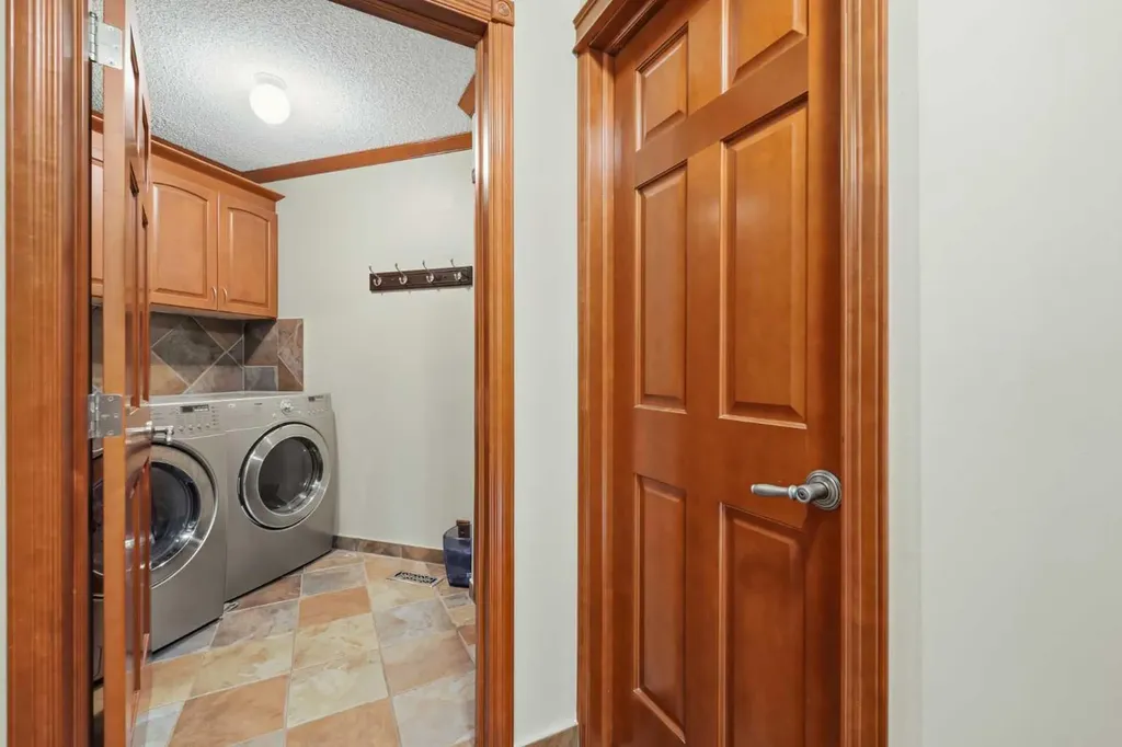 61 Millview Park SW Calgary AB T2Y 3Y3