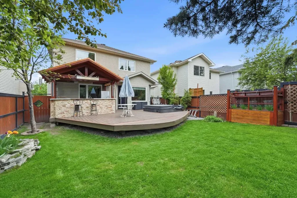 61 Millview Park SW Calgary AB T2Y 3Y3