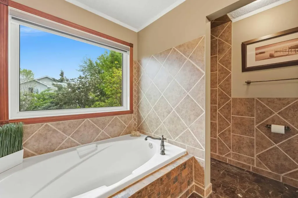 61 Millview Park SW Calgary AB T2Y 3Y3