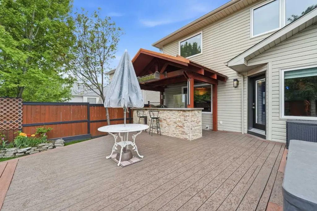 61 Millview Park SW Calgary AB T2Y 3Y3