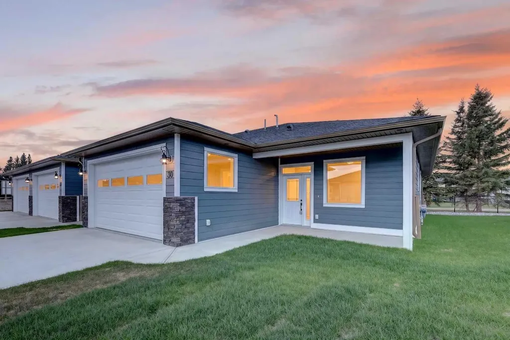 610 4 Avenue SW Sundre AB T0M1X0