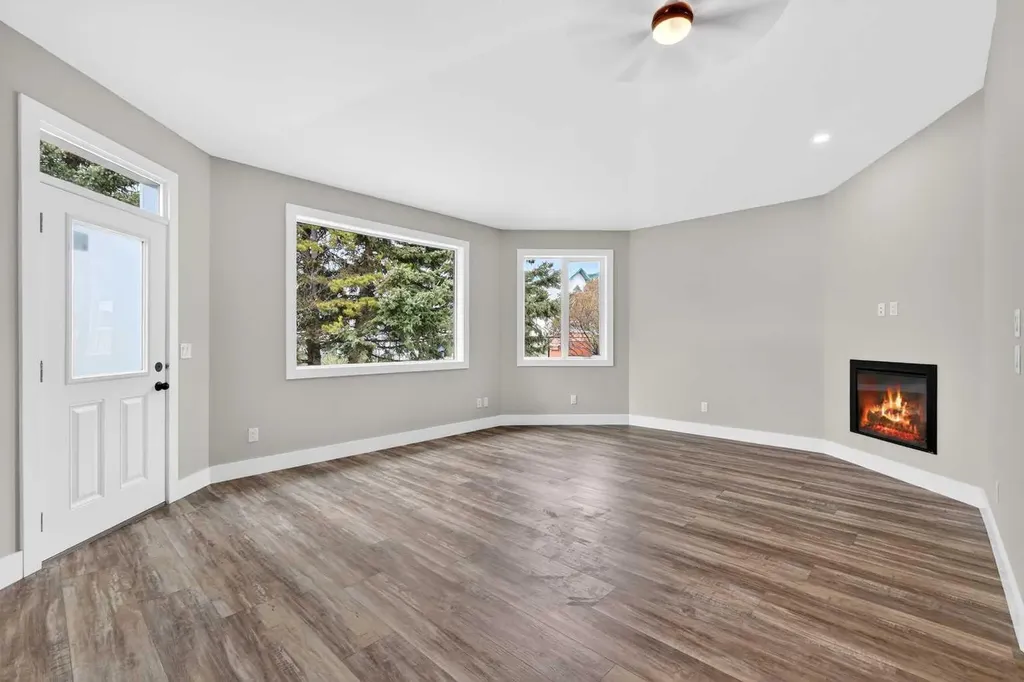 610 4 Avenue SW Sundre AB T0M1X0