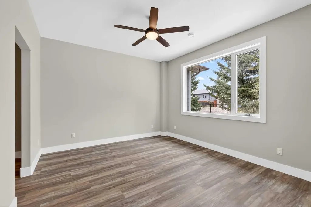 610 4 Avenue SW Sundre AB T0M1X0