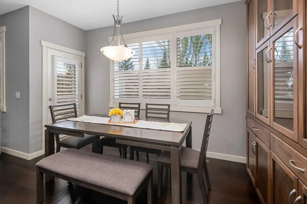 124 Evergreen Circle SW Calgary AB T2Y 0C1