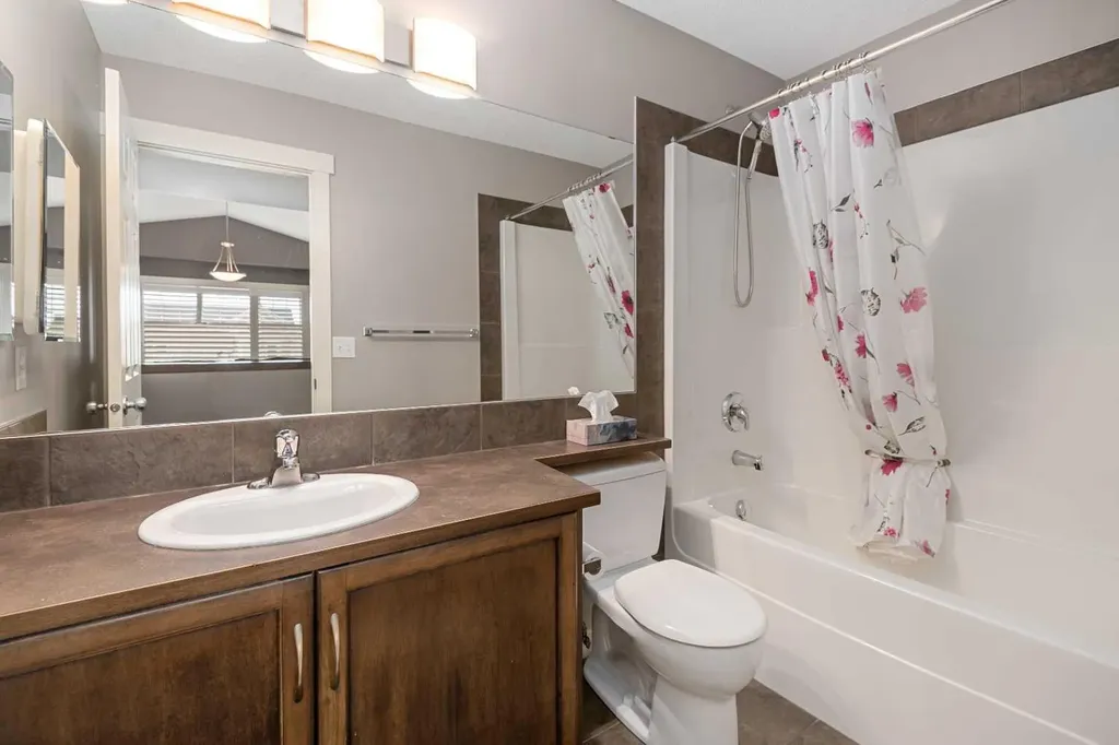 124 Evergreen Circle SW Calgary AB T2Y 0C1