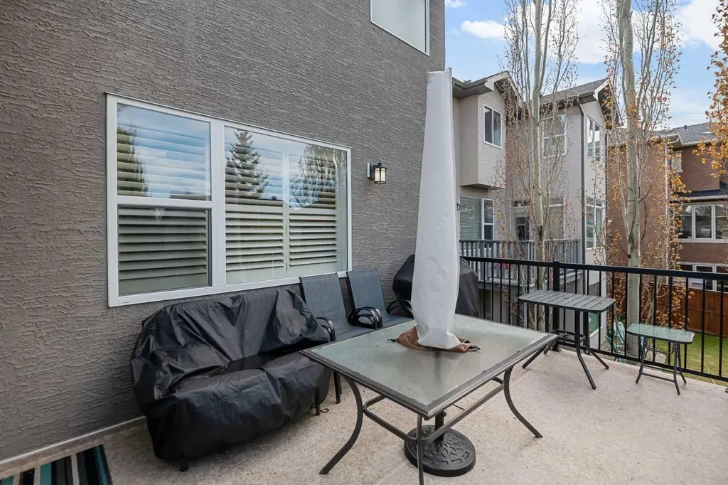 124 Evergreen Circle SW Calgary AB T2Y 0C1