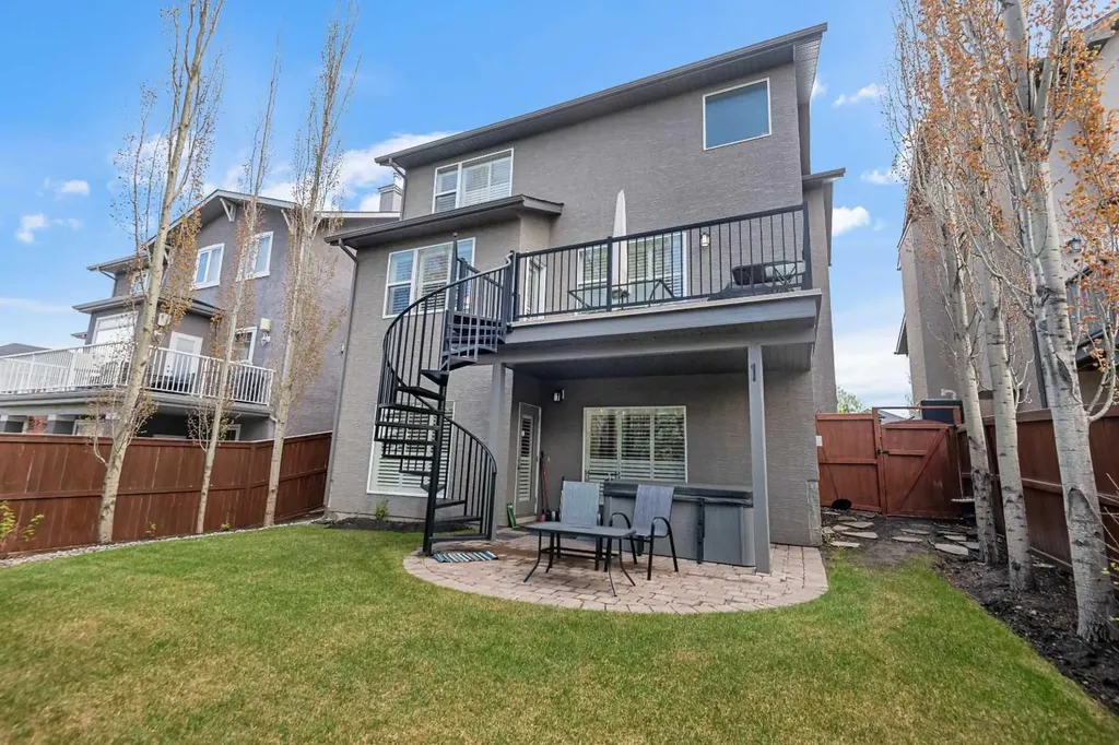 124 Evergreen Circle SW Calgary AB T2Y 0C1