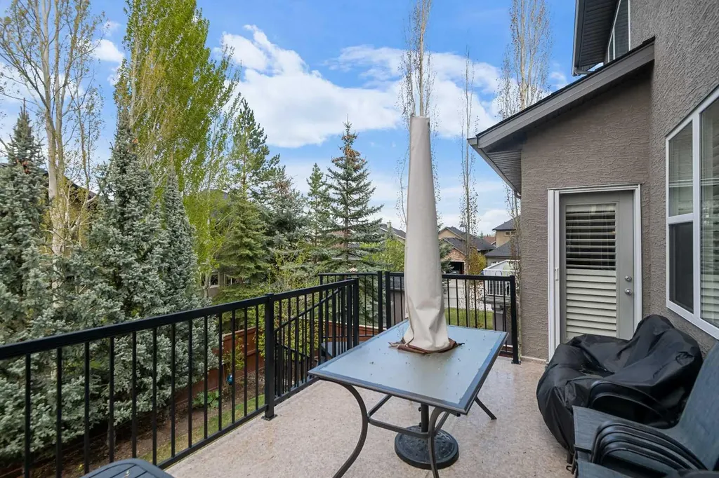 124 Evergreen Circle SW Calgary AB T2Y 0C1