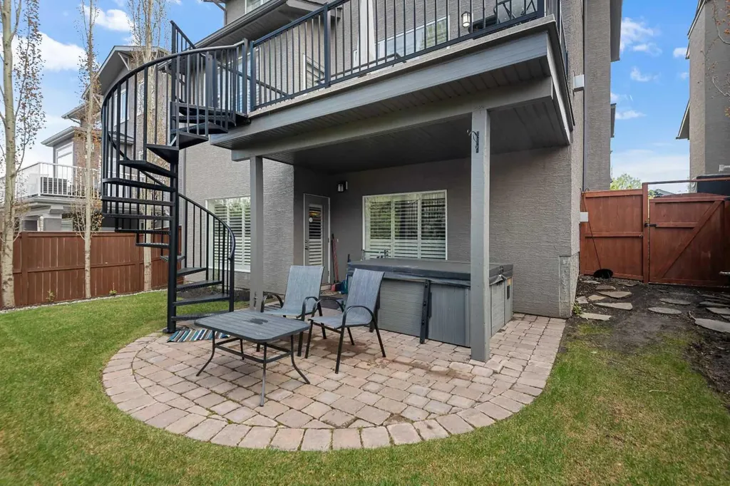 124 Evergreen Circle SW Calgary AB T2Y 0C1