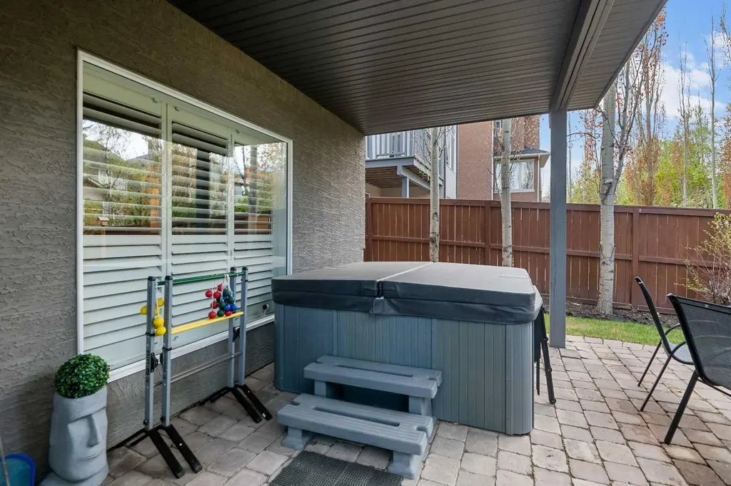 124 Evergreen Circle SW Calgary AB T2Y 0C1